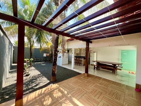 Casa à venda em Goianésia, Setor Universitário, com 3 quartos, com 170 m²