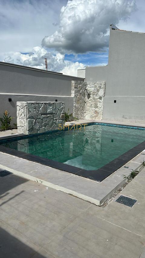 Casa à venda em Goianésia, Residencial Granville, com 3 suítes, com 170 m²